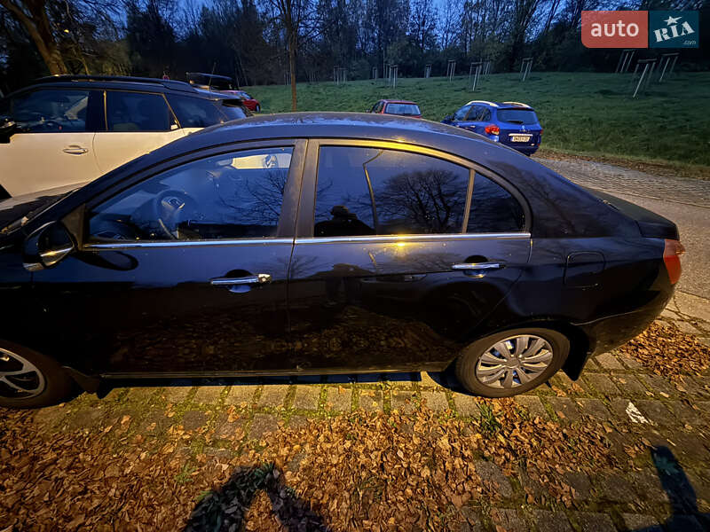Седан Geely Emgrand 7 (EC7) 2014 в Долині