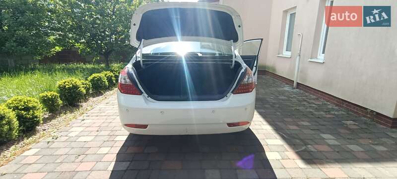 Седан Geely Emgrand 7 (EC7) 2014 в Рівному
