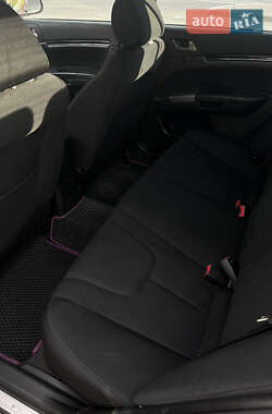 Седан Geely Emgrand 7 (EC7) 2012 в 