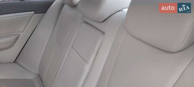 Седан Geely Emgrand 7 (EC7) 2011 в Луцке