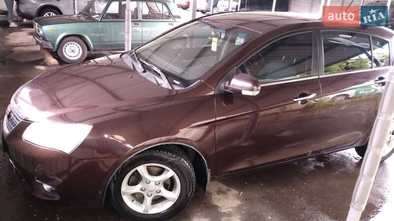 Хетчбек Geely Emgrand 7 (EC7) 2014 в Чернігові