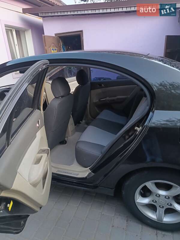 Седан Geely Emgrand 7 (EC7) 2011 в Коцюбинському