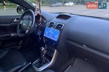 Хэтчбек Geely Emgrand 7 (EC7) 2013 в 
