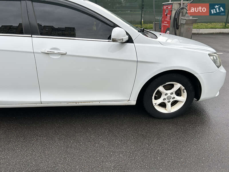 Седан Geely Emgrand 7 (EC7) 2014 в Києві