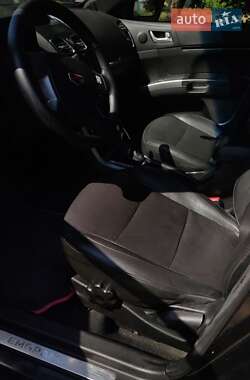 Хэтчбек Geely Emgrand 7 (EC7) 2013 в 