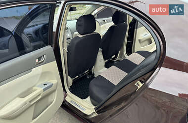 Седан Geely Emgrand 7 (EC7) 2011 в 