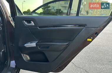 Хэтчбек Geely Emgrand 7 (EC7) 2013 в 