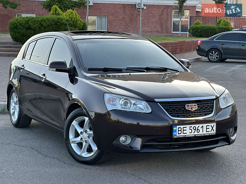 Хетчбек Geely Emgrand 7 (EC7) 2013 в 