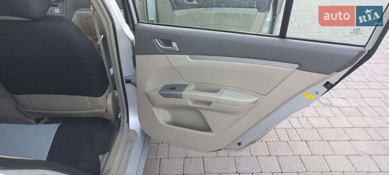 Хэтчбек Geely Emgrand 7 (EC7) 2012 в Ужгороде