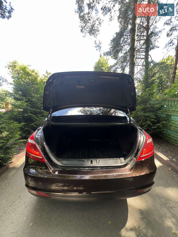 Седан Geely Emgrand 7 (EC7) 2017 в Романіву