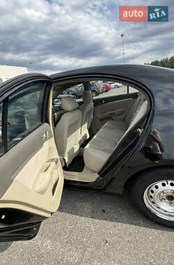 Седан Geely Emgrand 7 (EC7) 2011 в 