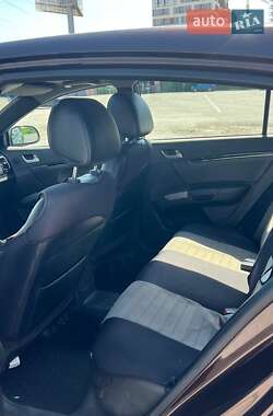 Хэтчбек Geely Emgrand 7 (EC7) 2013 в 