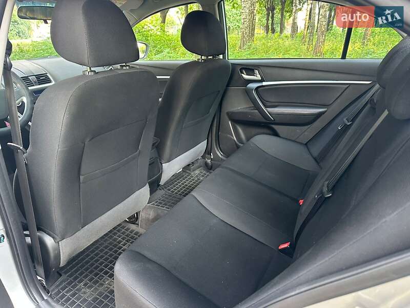 Седан Geely Emgrand 7 (EC7) 2018 в Умані