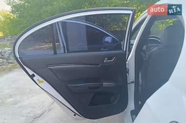 Седан Geely Emgrand 7 (EC7) 2013 в 