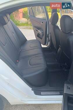 Седан Geely Emgrand 7 (EC7) 2013 в 