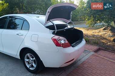 Седан Geely Emgrand 7 (EC7) 2013 в 