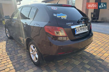 Хетчбек Geely Emgrand 7 (EC7) 2013 в 