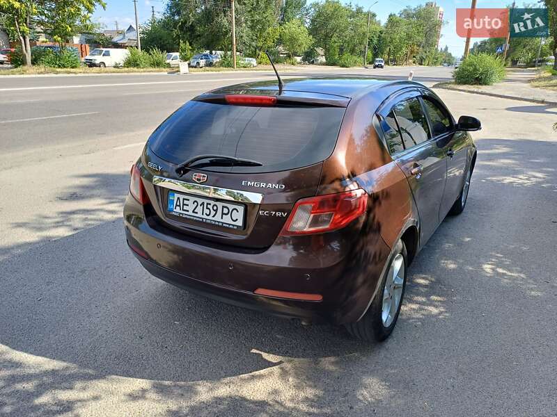 Хетчбек Geely Emgrand 7 (EC7) 2012 в Дніпрі