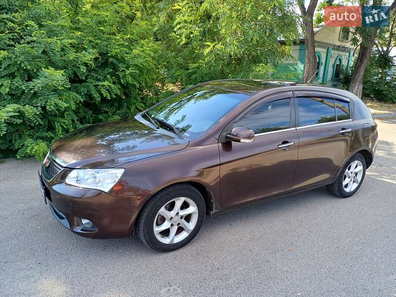 Хетчбек Geely Emgrand 7 (EC7) 2012 в Дніпрі
