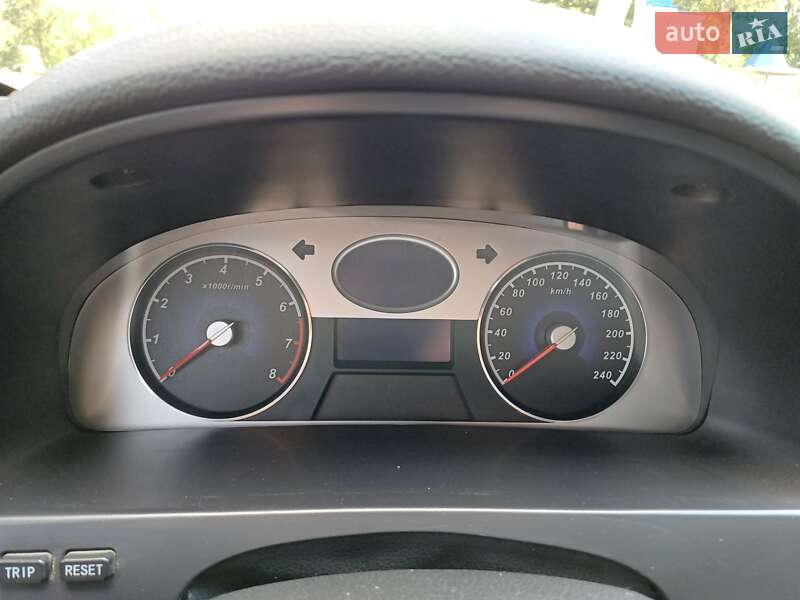 Хетчбек Geely Emgrand 7 (EC7) 2012 в Дніпрі