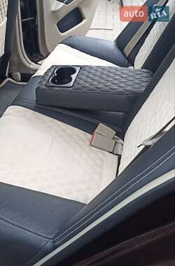 Седан Geely Emgrand 7 (EC7) 2011 в 