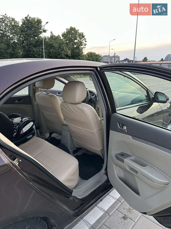 Седан Geely Emgrand 7 (EC7) 2012 в Черкасах