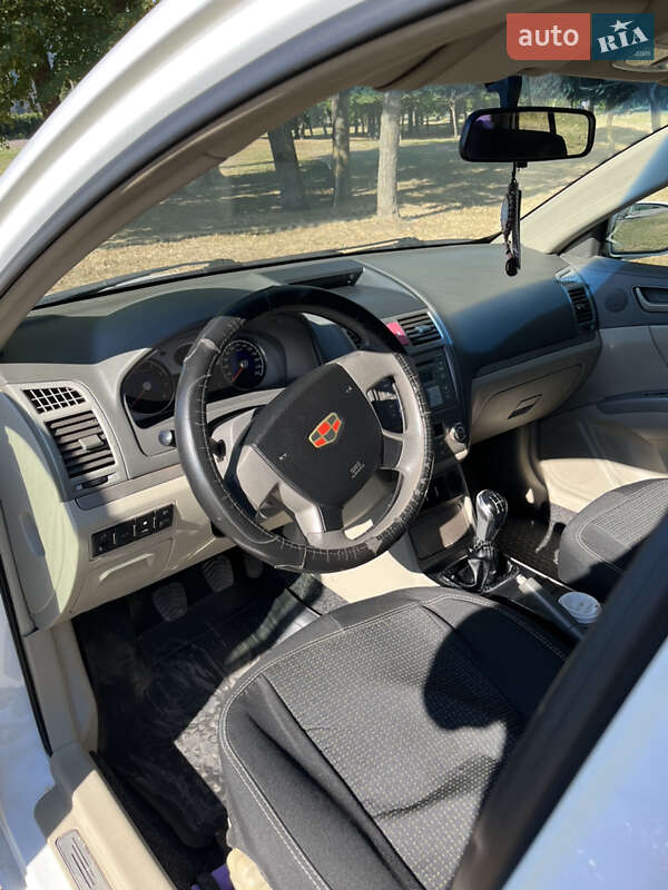 Седан Geely Emgrand 7 (EC7) 2011 в Кривом Роге