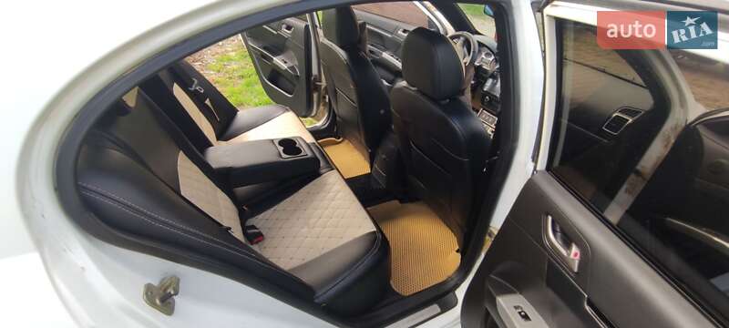 Седан Geely Emgrand 7 (EC7) 2013 в Скале-Подольской