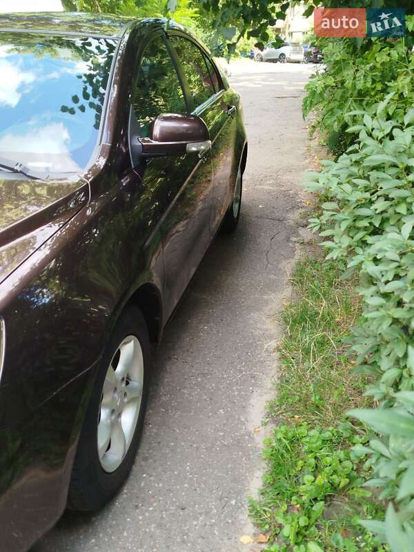Седан Geely Emgrand 7 (EC7) 2014 в Киеве