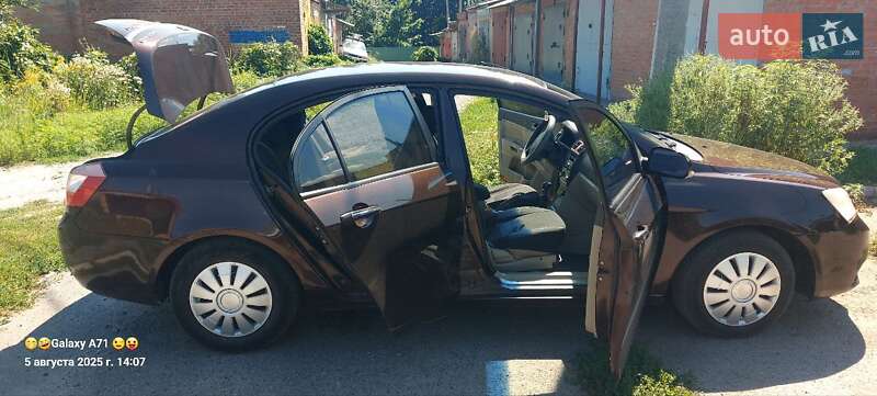 Седан Geely Emgrand 7 (EC7) 2012 в Абазовке