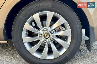 Седан Geely Emgrand 7 (EC7) 2012 в 