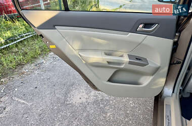 Седан Geely Emgrand 7 (EC7) 2012 в 