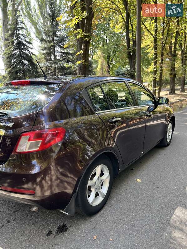 Хетчбек Geely Emgrand 7 (EC7) 2013 в Кривому Розі