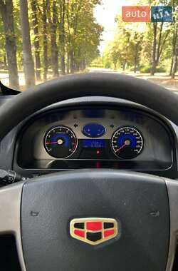 Хетчбек Geely Emgrand 7 (EC7) 2013 в 