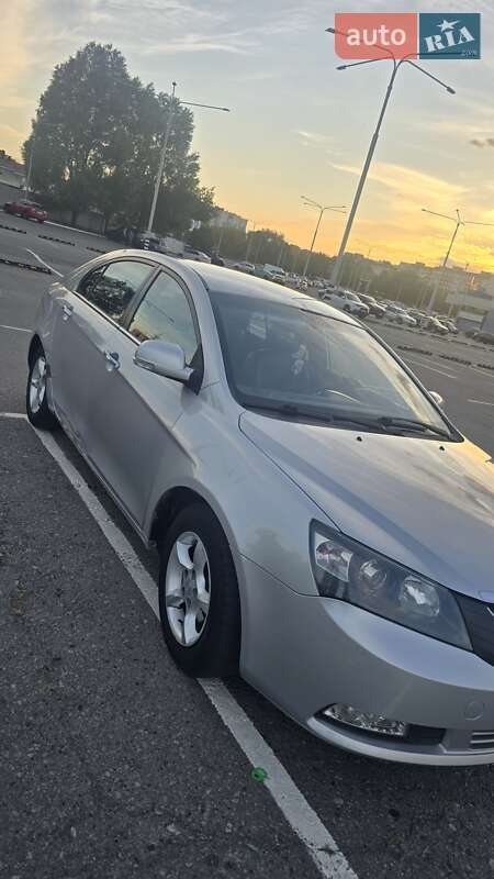 Седан Geely Emgrand 7 (EC7) 2013 в Дніпрі