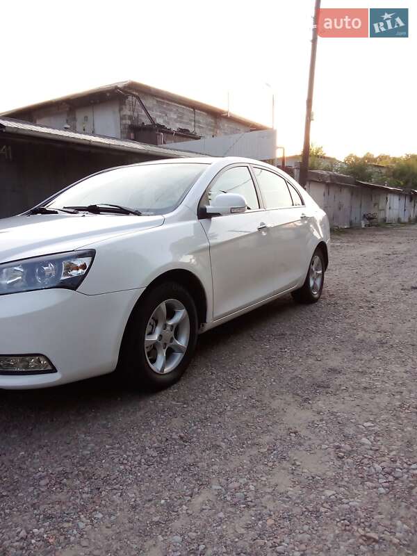 Седан Geely Emgrand 7 (EC7) 2014 в Киеве
