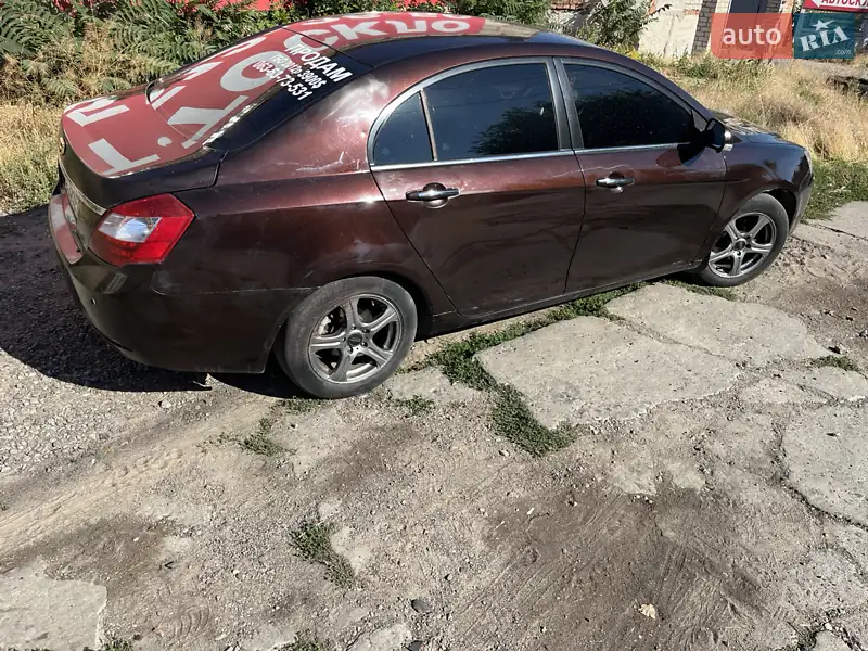 Седан Geely Emgrand 7 (EC7) 2012 в 