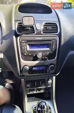 Седан Geely Emgrand 7 (EC7) 2013 в 