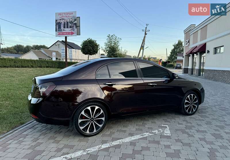 Седан Geely Emgrand 7 (EC7) 2013 в Чернівцях