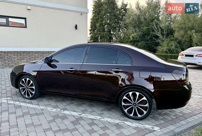 Седан Geely Emgrand 7 (EC7) 2013 в Чернівцях