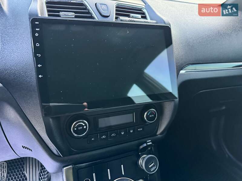 Седан Geely Emgrand 7 (EC7) 2013 в Чернівцях