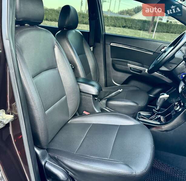 Седан Geely Emgrand 7 (EC7) 2013 в Чернівцях