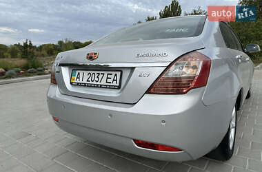 Седан Geely Emgrand 7 (EC7) 2012 в 