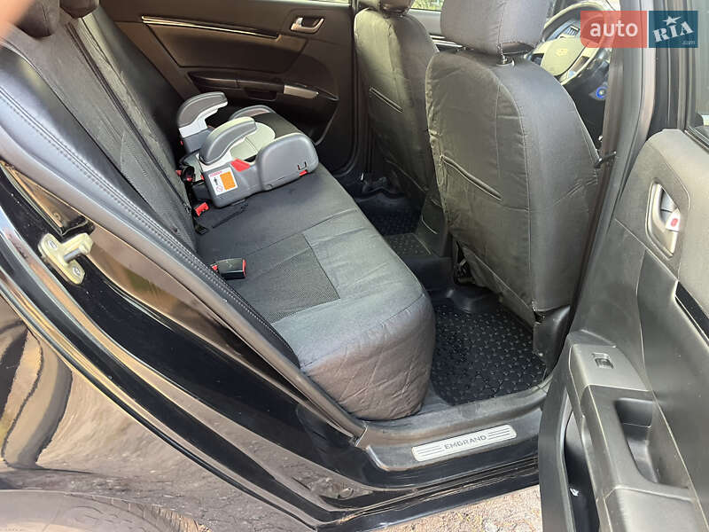 Седан Geely Emgrand 7 (EC7) 2013 в Мене