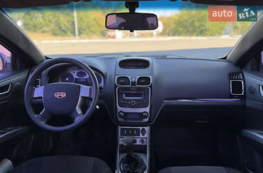 Седан Geely Emgrand 7 (EC7) 2012 в 