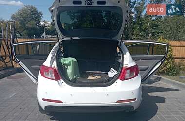 Хэтчбек Geely Emgrand 7 (EC7) 2012 в 