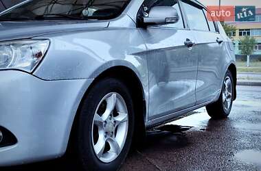 Хэтчбек Geely Emgrand 7 (EC7) 2011 в 