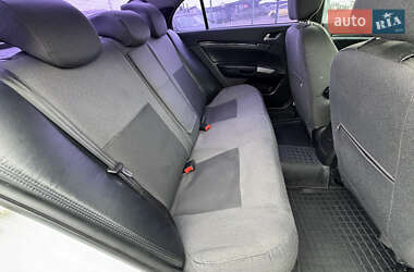 Седан Geely Emgrand 7 (EC7) 2013 в 