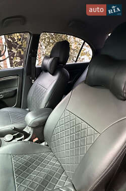 Седан Geely Emgrand 7 (EC7) 2012 в 