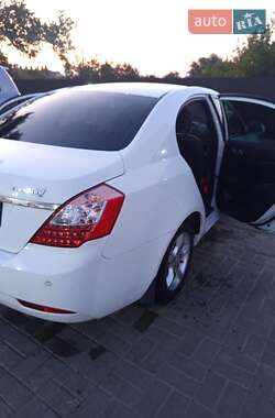 Хэтчбек Geely Emgrand 7 (EC7) 2013 в 